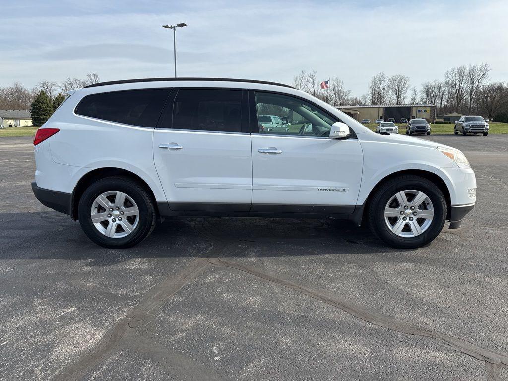 used 2009 Chevrolet Traverse car, priced at $5,000