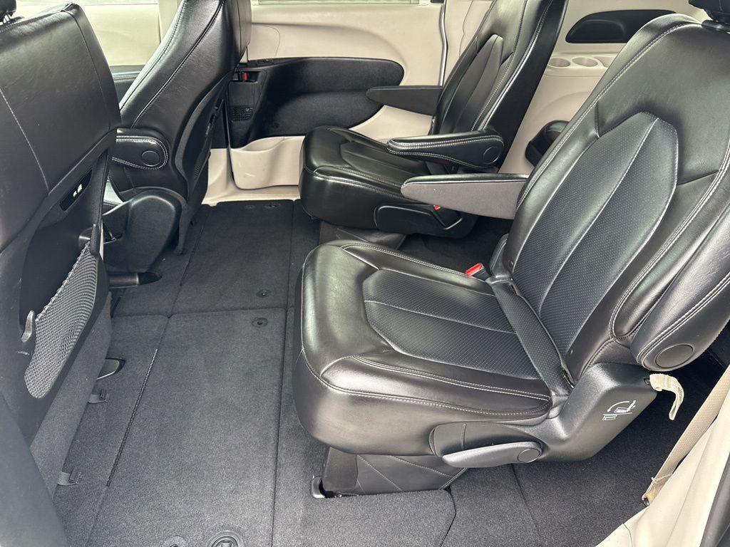 used 2024 Chrysler Pacifica car, priced at $26,986