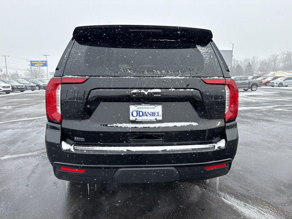 used 2023 GMC Yukon car, priced at $42,557