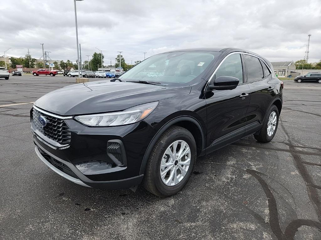 used 2023 Ford Escape car, priced at $22,000