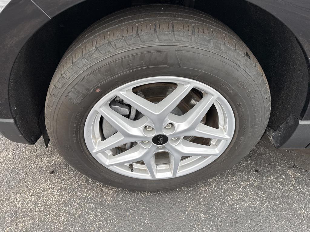 used 2024 Ford Edge car, priced at $25,996