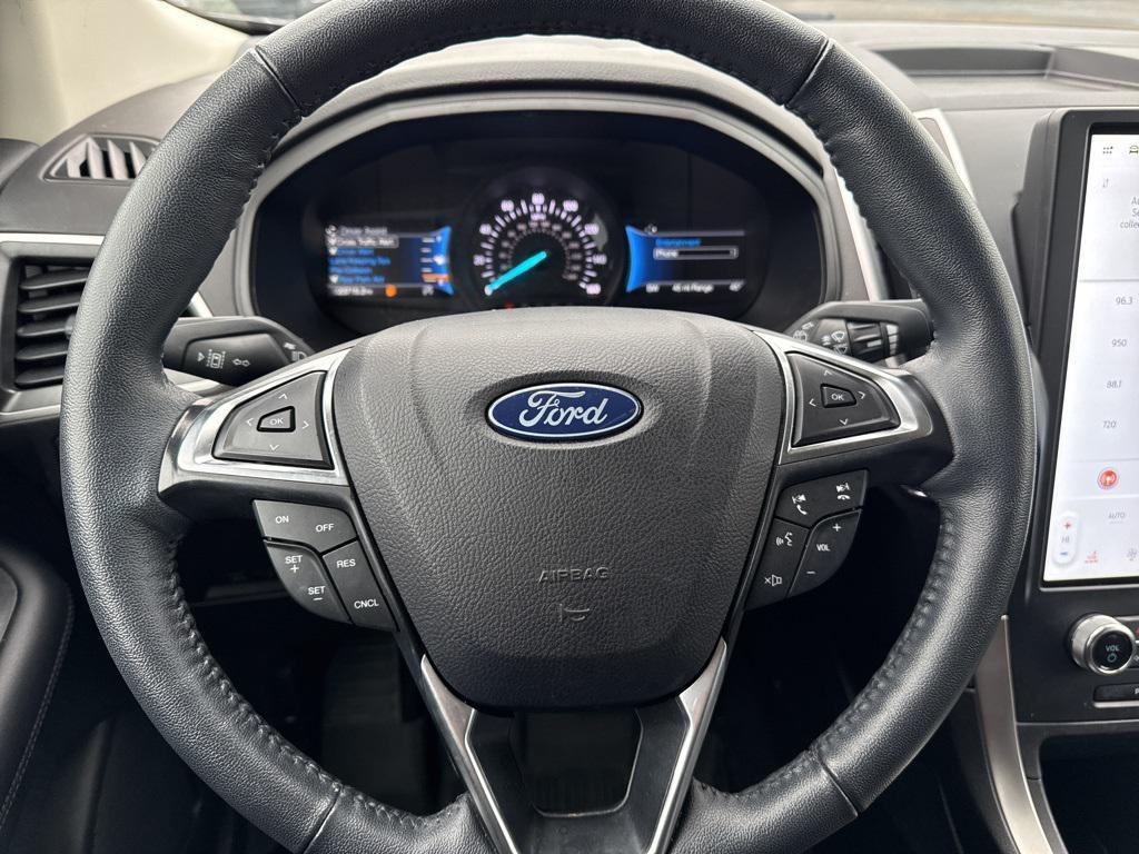 used 2024 Ford Edge car, priced at $25,996