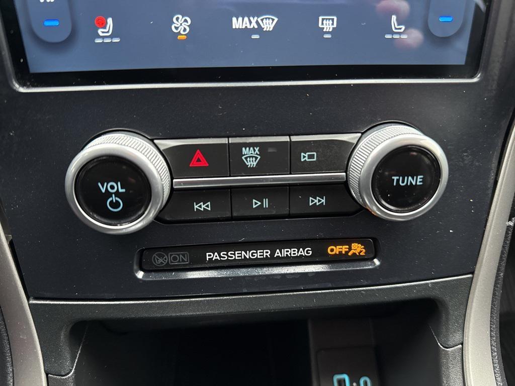 used 2022 Ford Edge car, priced at $21,342