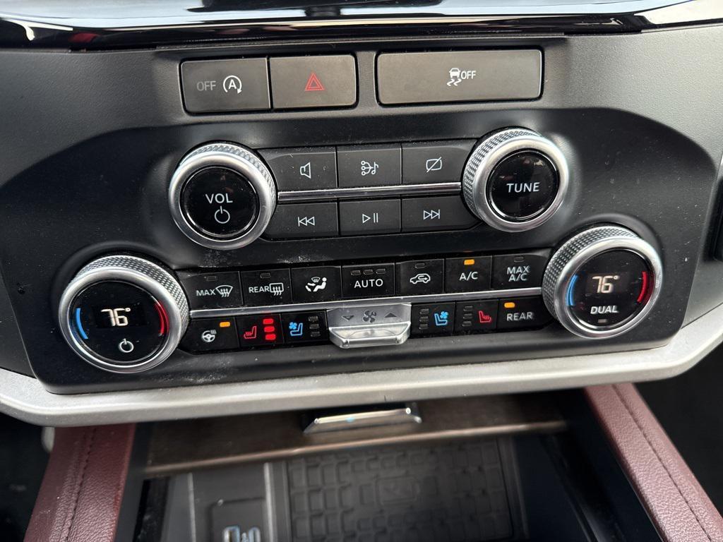 used 2024 Ford Expedition car, priced at $54,316