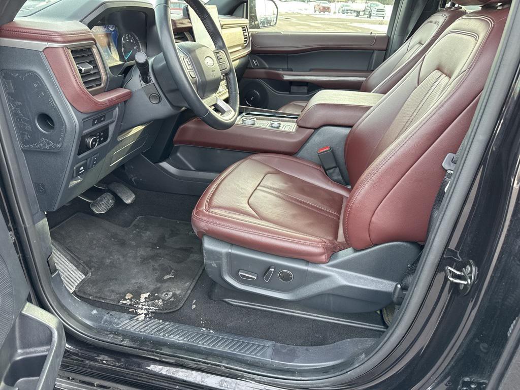 used 2024 Ford Expedition car, priced at $54,316