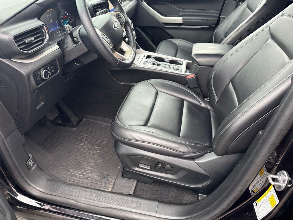 used 2024 Ford Explorer car, priced at $34,094