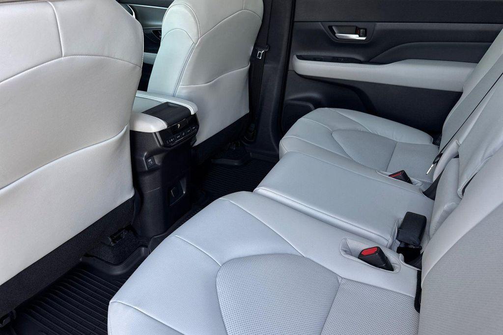 new 2026 Toyota Grand Highlander Hybrid car, priced at $50,348