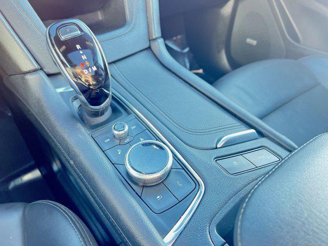 used 2023 Cadillac XT5 car, priced at $28,500