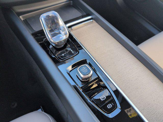 new 2026 Volvo XC60 car, priced at $51,326