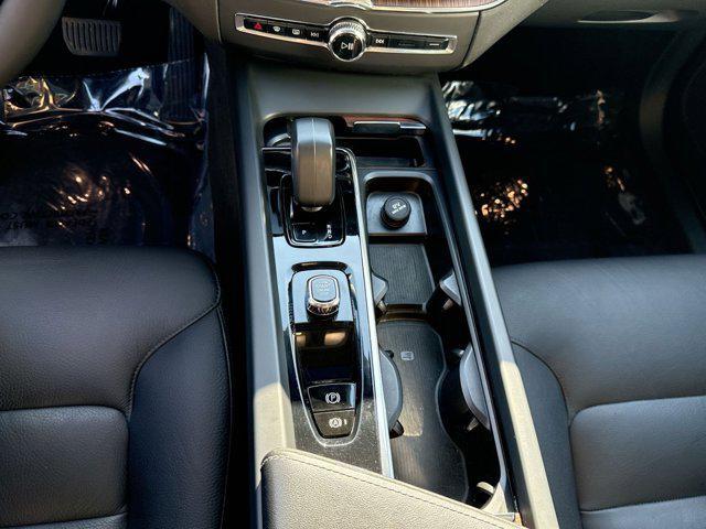 used 2023 Volvo XC60 car, priced at $30,300