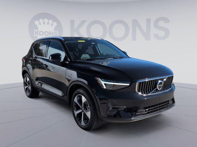 new 2025 Volvo XC40 car, priced at $36,999
