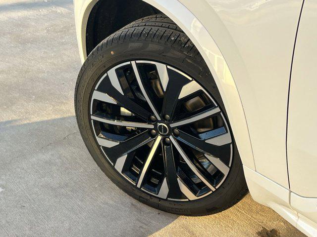 new 2026 Volvo XC90 car, priced at $69,325