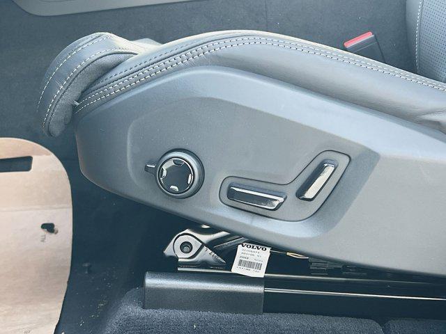 new 2026 Volvo XC60 car, priced at $60,665