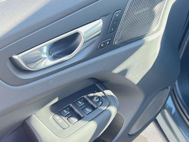 new 2026 Volvo XC60 car, priced at $59,895