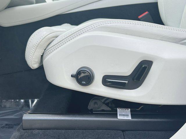 used 2023 Volvo XC90 Recharge Plug-In Hybrid car, priced at $40,000