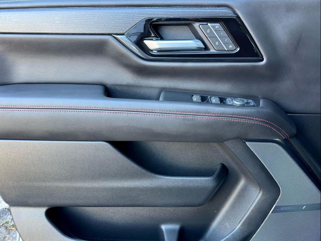 used 2025 GMC Yukon car, priced at $94,992