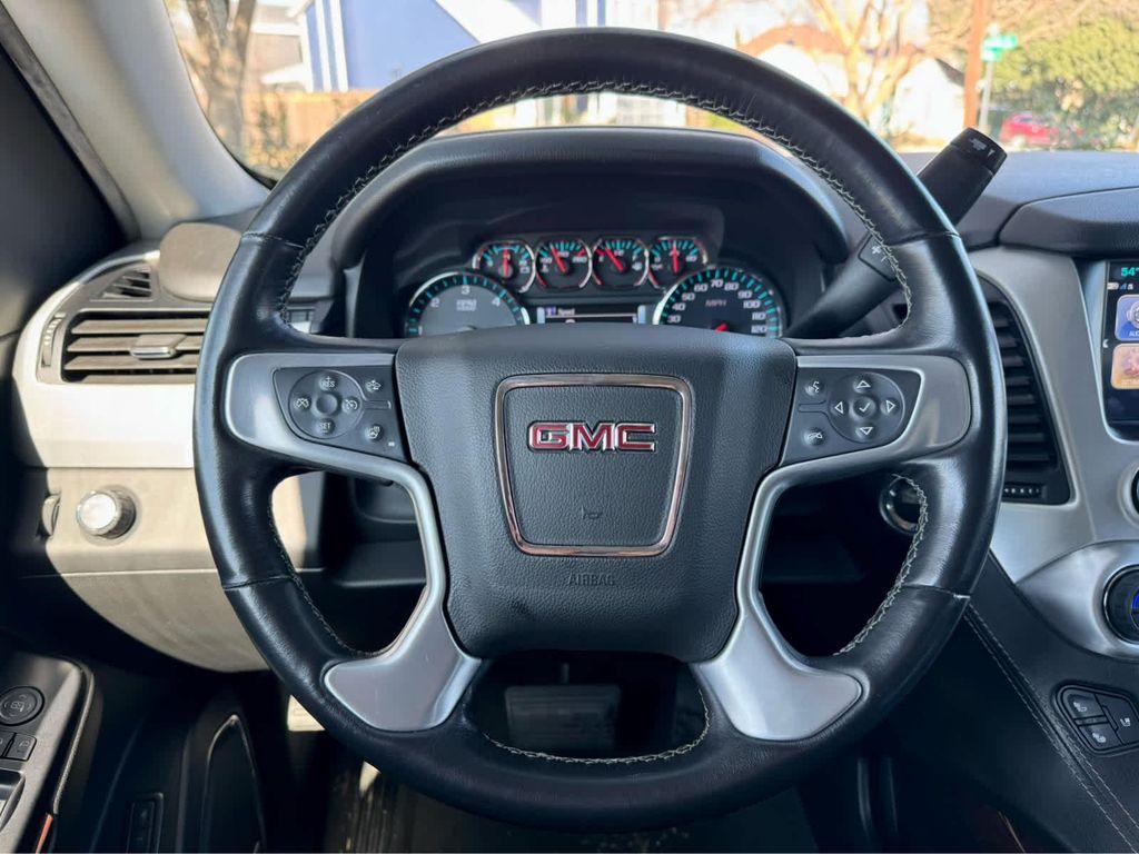 used 2020 GMC Yukon car, priced at $27,992