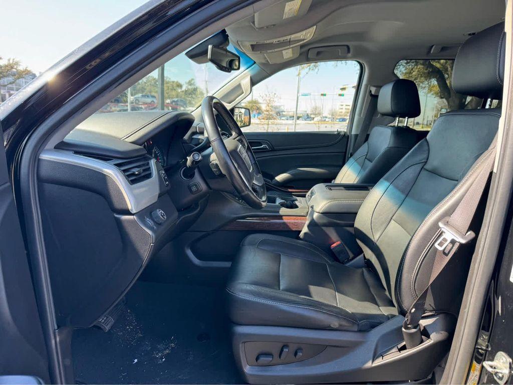 used 2020 GMC Yukon car, priced at $27,992