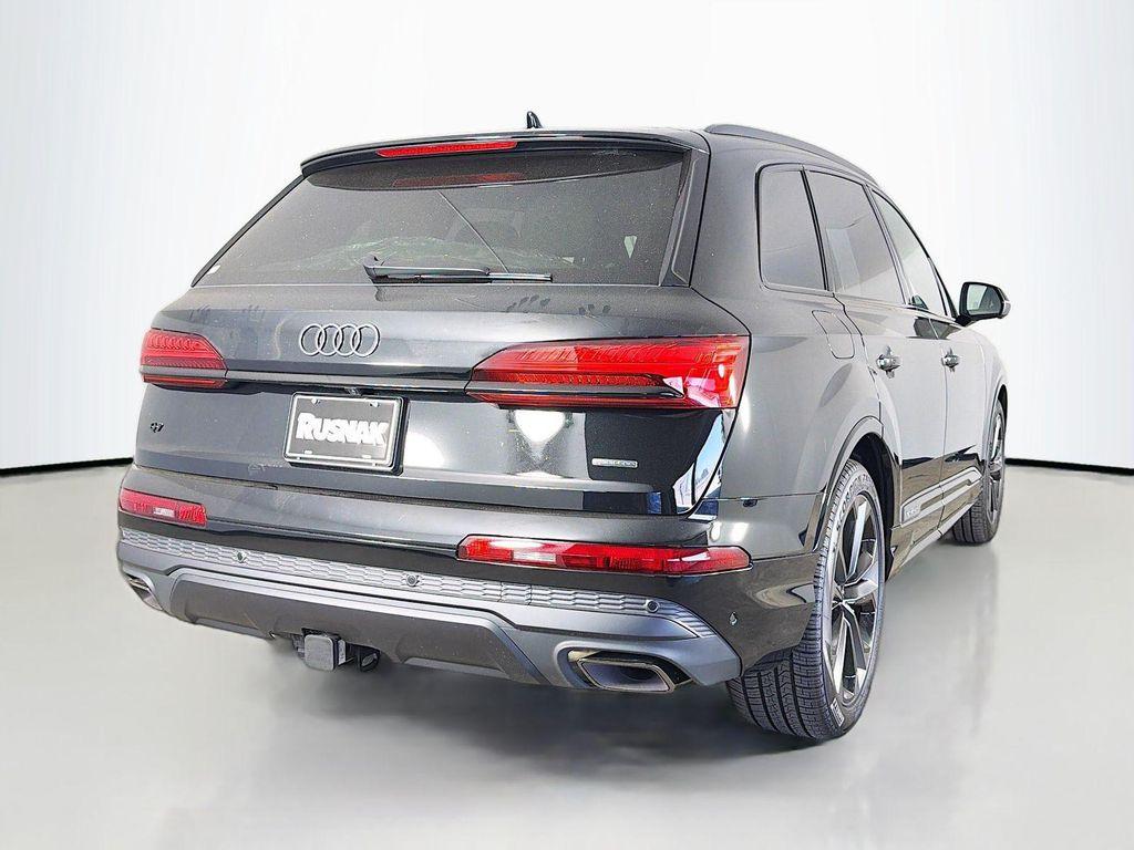 new 2026 Audi Q7 car, priced at $78,220