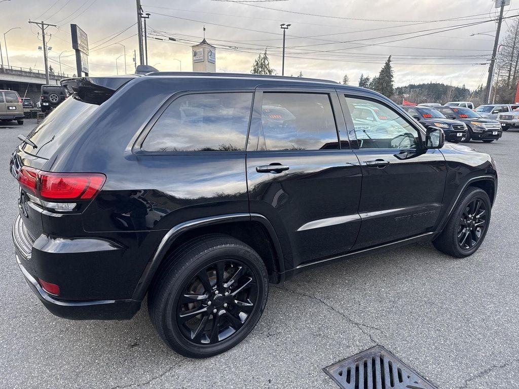 used 2018 Jeep Grand Cherokee car, priced at $15,938