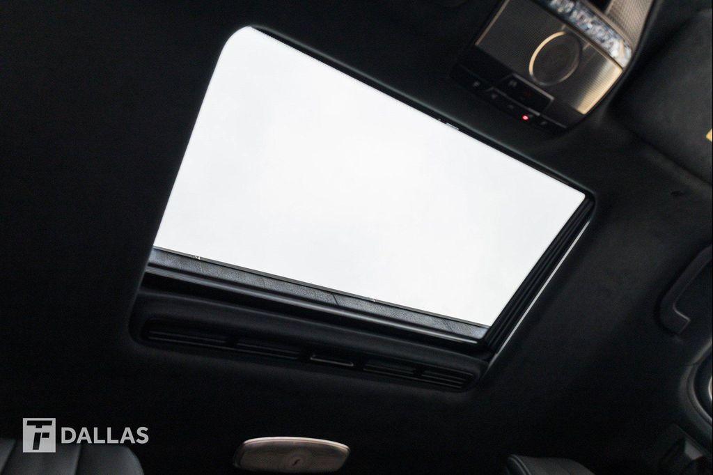 Mercedes-Benz G-Class view 42