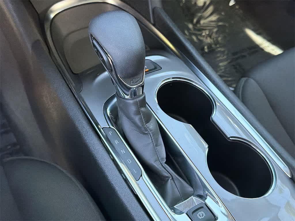 used 2024 Chevrolet Malibu car, priced at $17,900