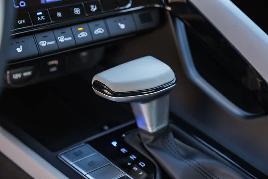 new 2025 Hyundai Elantra car, priced at $25,079