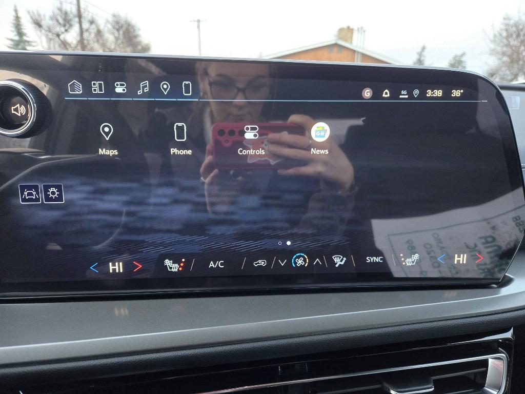 new 2026 Chevrolet Traverse car, priced at $48,630