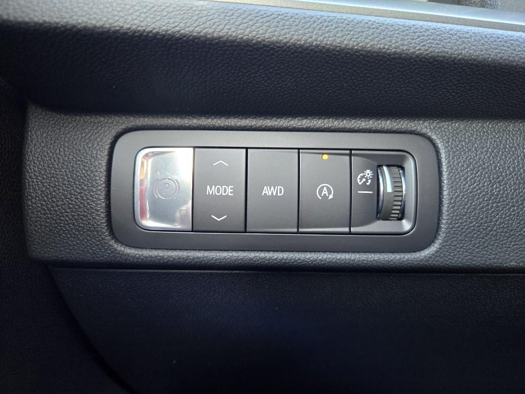 new 2026 Chevrolet Traverse car, priced at $48,630