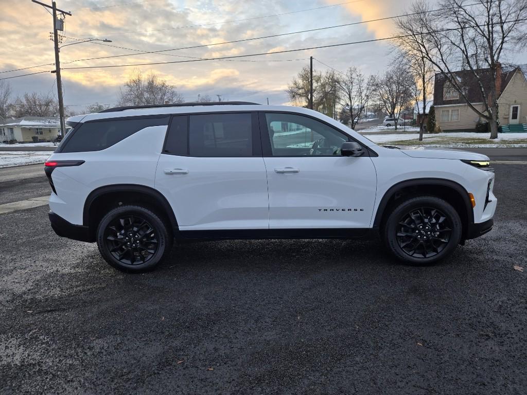 new 2026 Chevrolet Traverse car, priced at $48,630