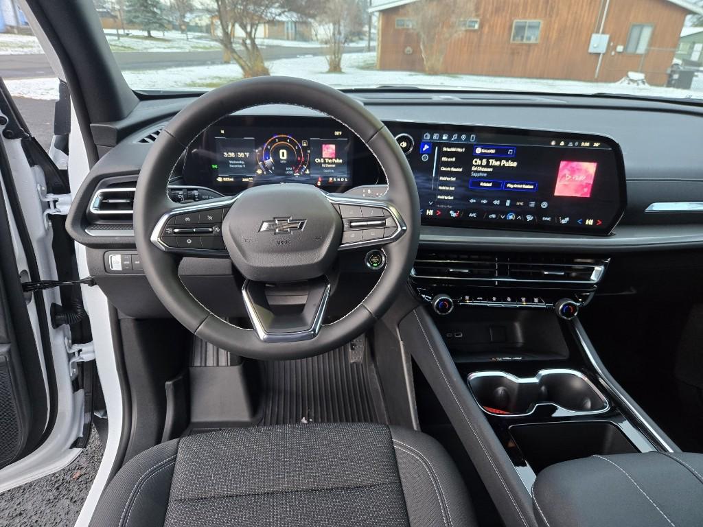 new 2026 Chevrolet Traverse car, priced at $48,630