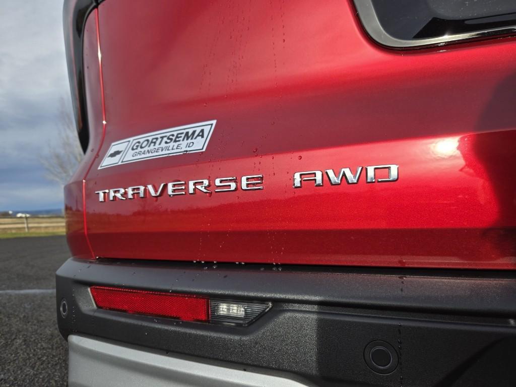 new 2026 Chevrolet Traverse car, priced at $48,235