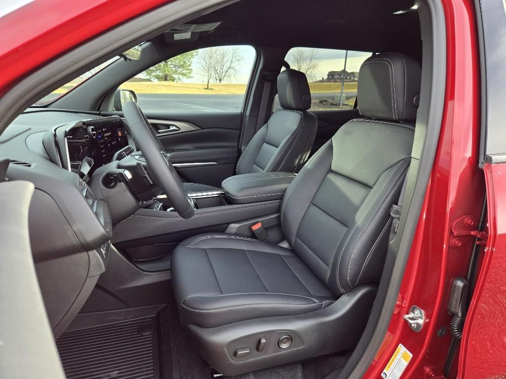 new 2026 Chevrolet Traverse car, priced at $48,235