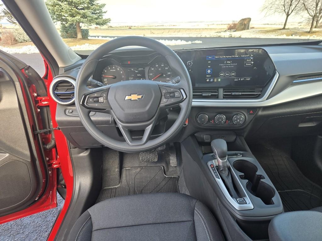 new 2026 Chevrolet Trax car, priced at $25,400