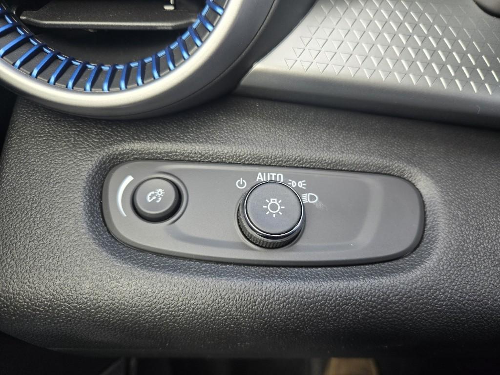 new 2026 Chevrolet Trax car, priced at $25,400