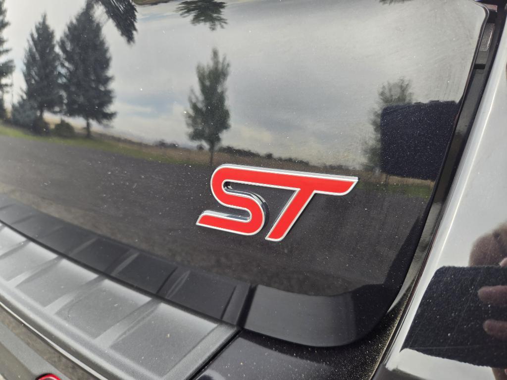 used 2022 Ford Explorer car, priced at $37,995