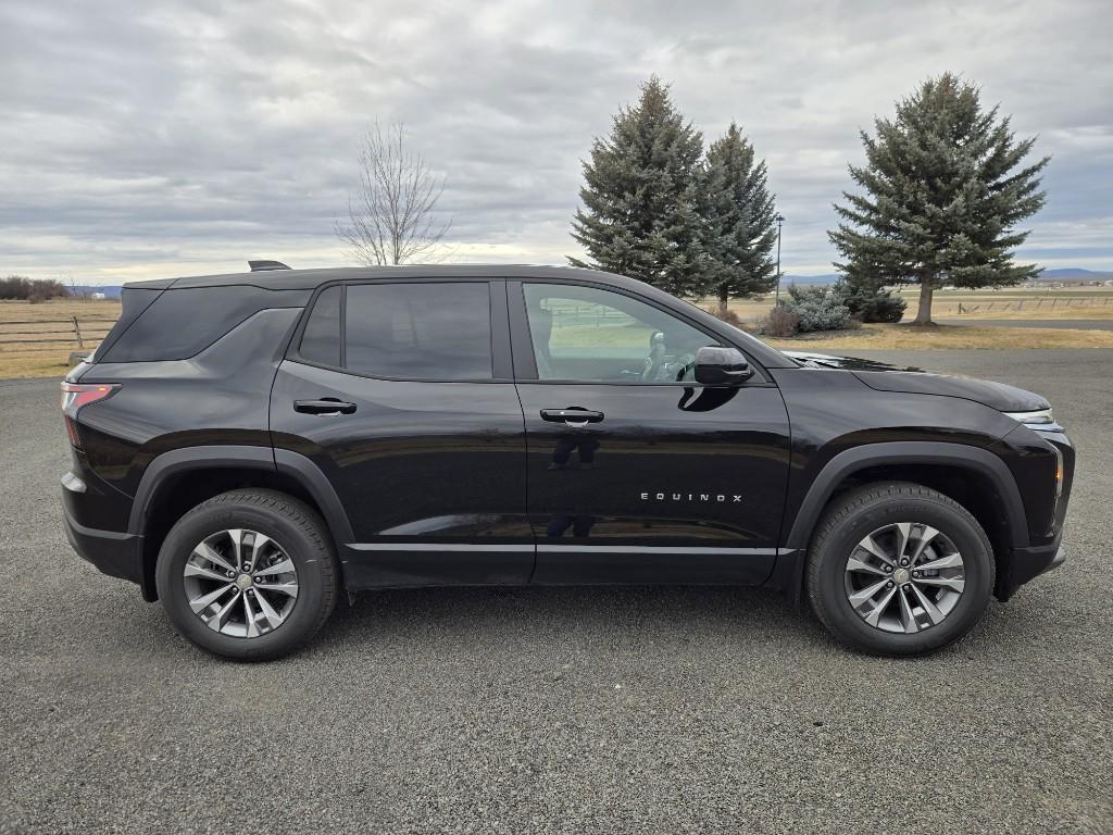 new 2026 Chevrolet Equinox car, priced at $33,870