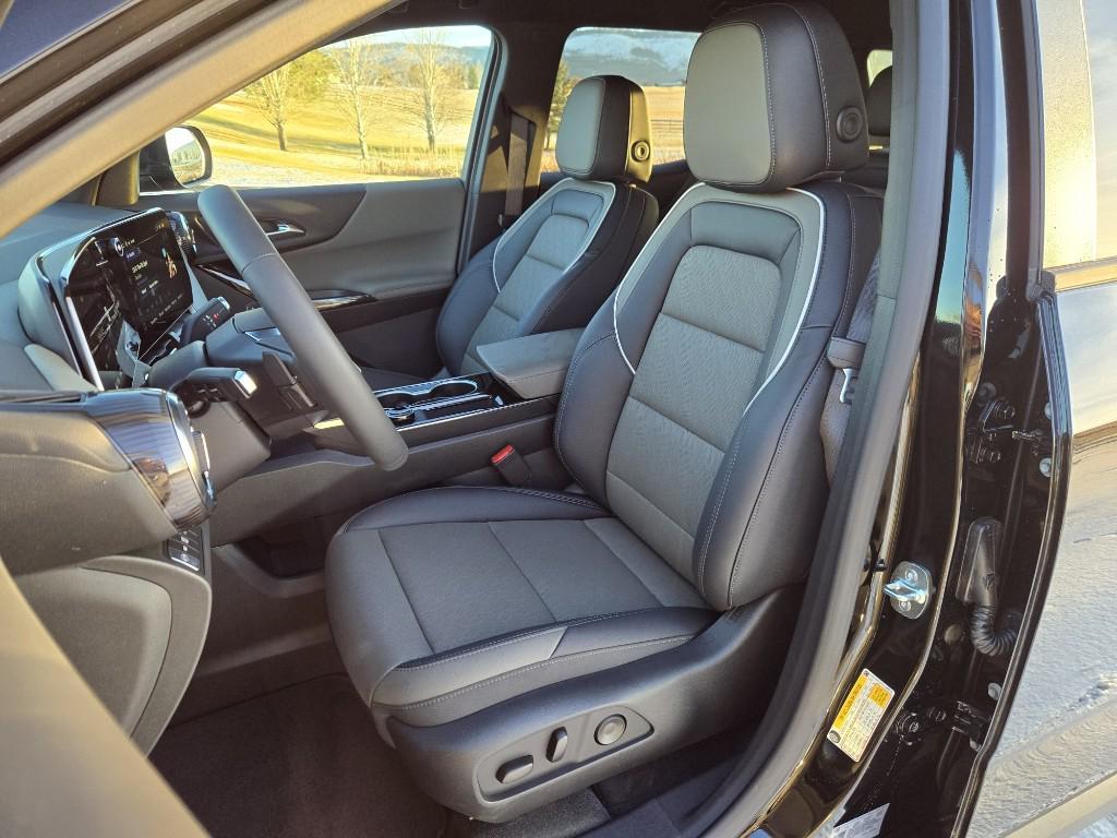 new 2026 Chevrolet Equinox car, priced at $33,870