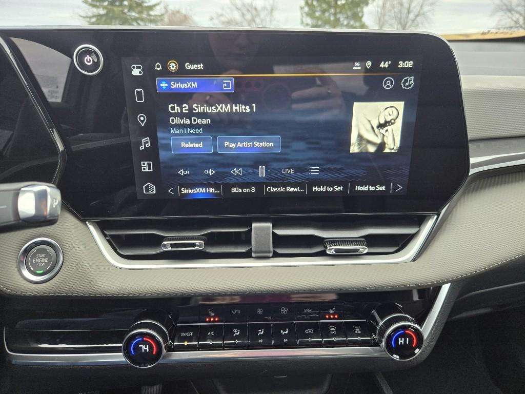 new 2026 Chevrolet Equinox car, priced at $33,870