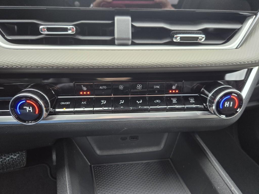 new 2026 Chevrolet Equinox car, priced at $33,870