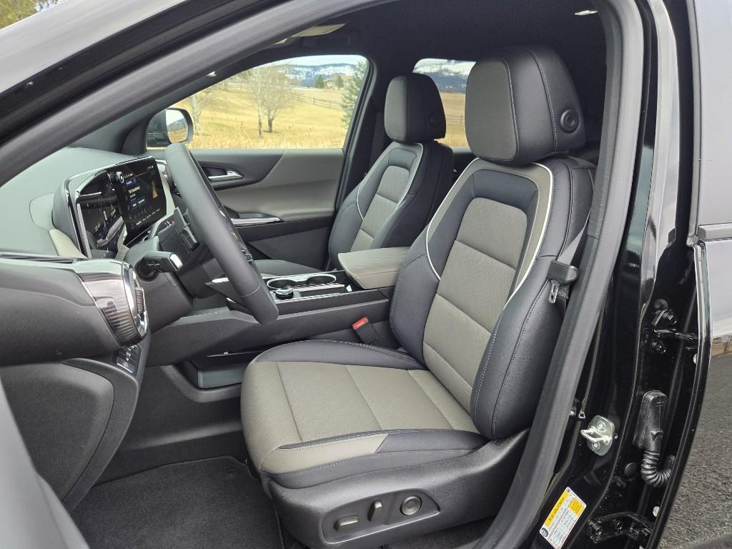 new 2026 Chevrolet Equinox car, priced at $33,870