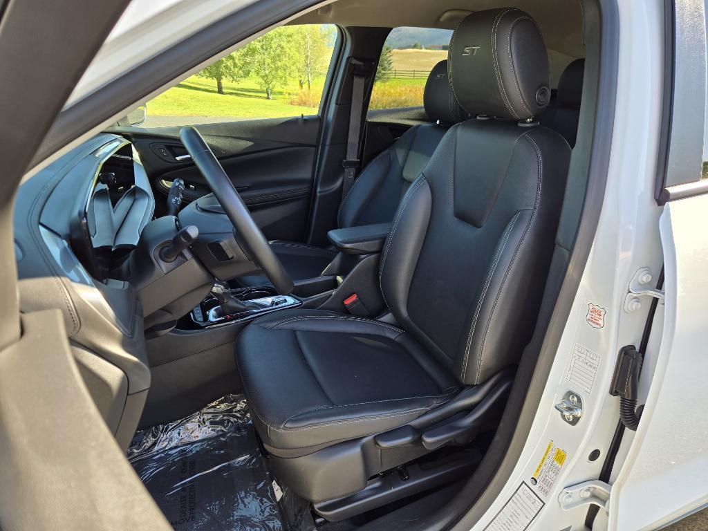 used 2024 Buick Encore GX car, priced at $23,995