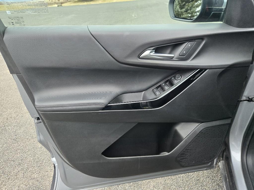 used 2025 Chevrolet Equinox car, priced at $28,995