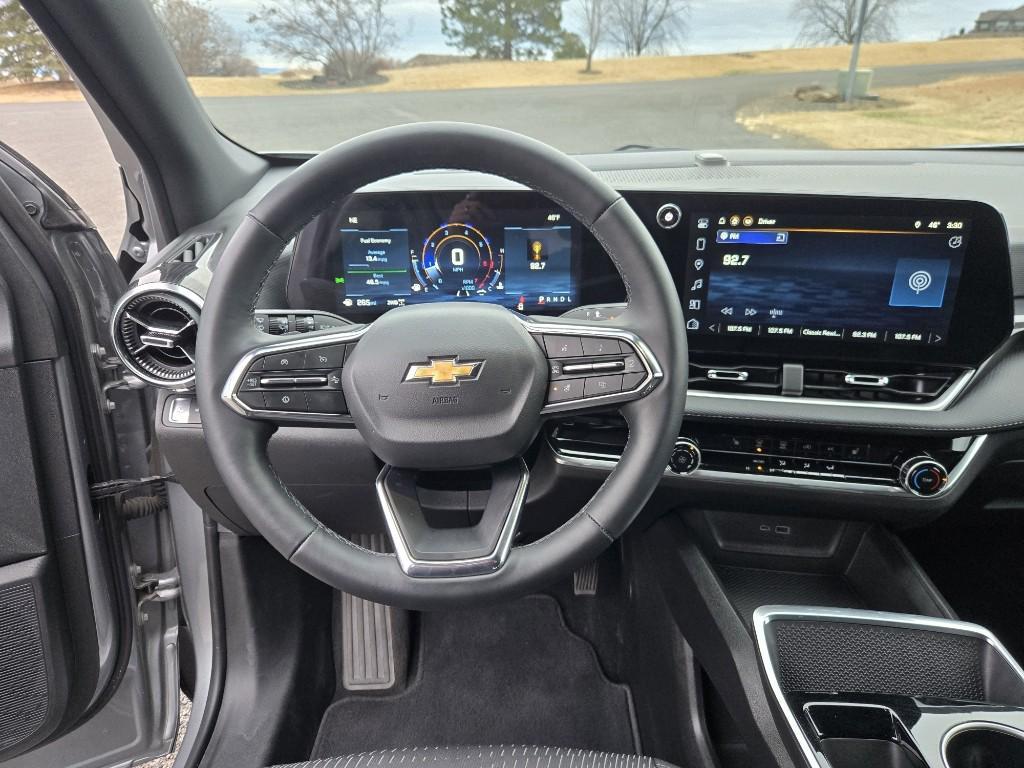 used 2025 Chevrolet Equinox car, priced at $28,995