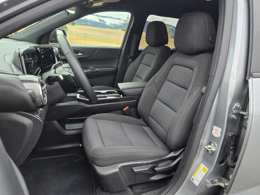 used 2025 Chevrolet Equinox car, priced at $28,995