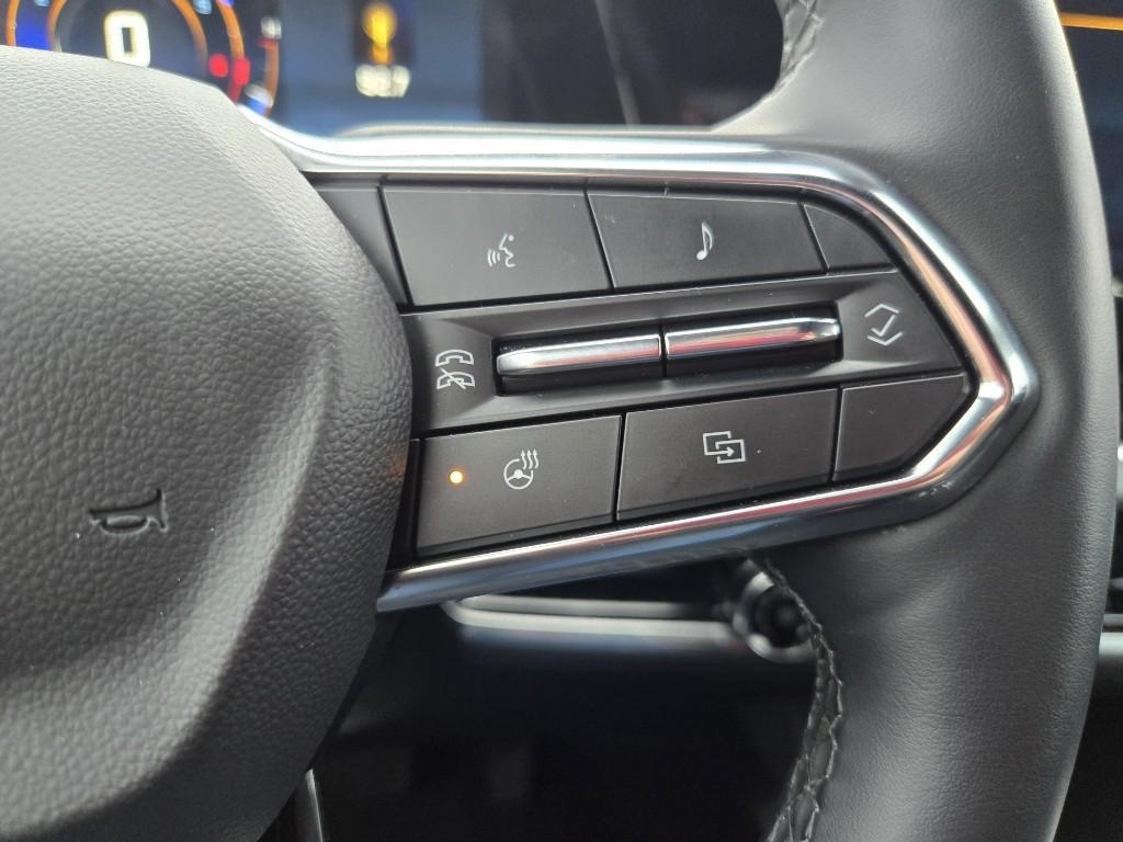 used 2025 Chevrolet Equinox car, priced at $28,995