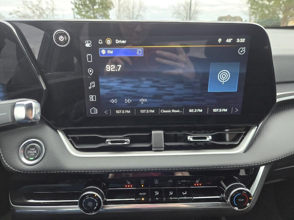 used 2025 Chevrolet Equinox car, priced at $28,995