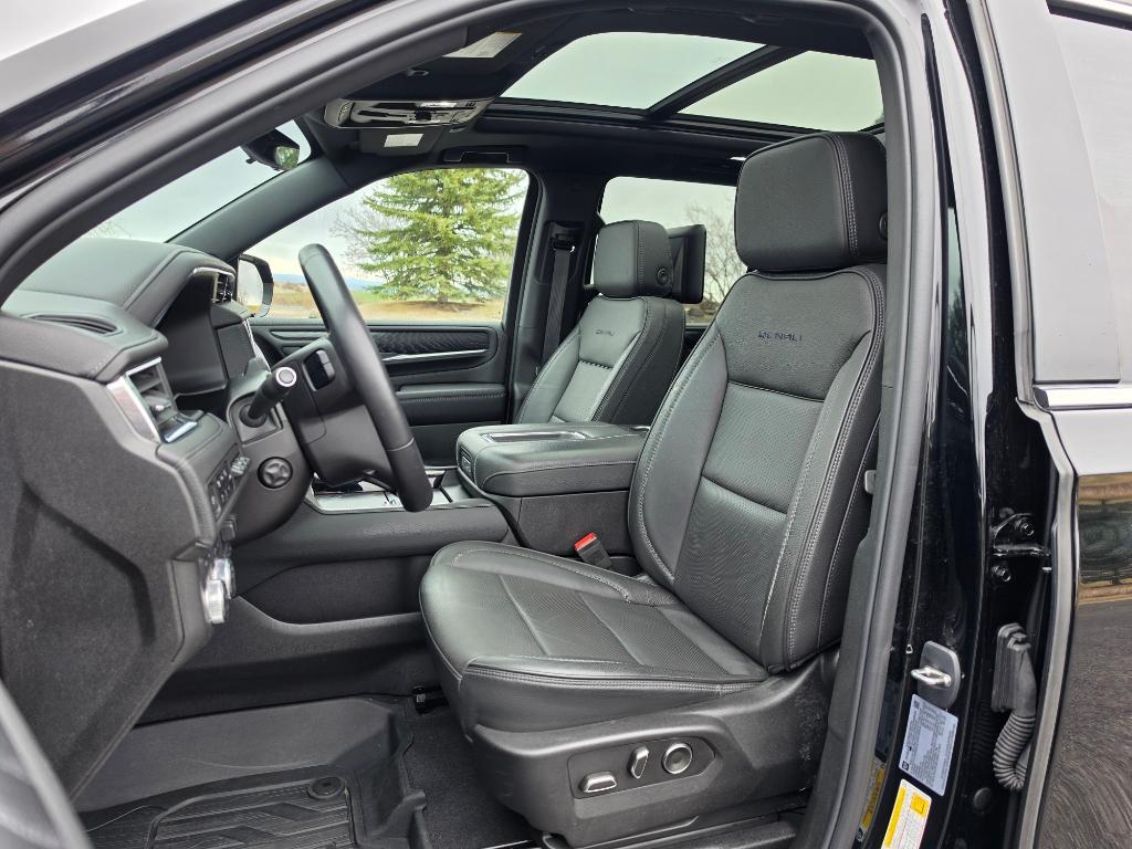used 2023 GMC Yukon car, priced at $67,995