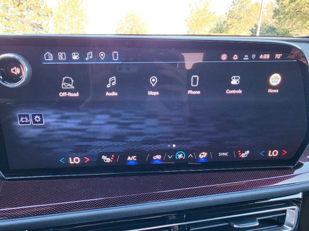 new 2026 Chevrolet Traverse car, priced at $58,425