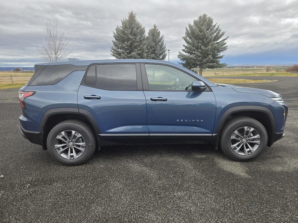 new 2026 Chevrolet Equinox car, priced at $34,815